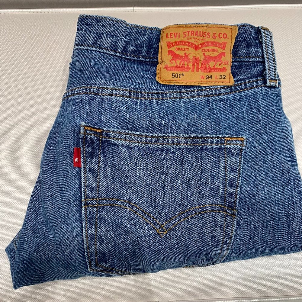 Mens Levis 501s
